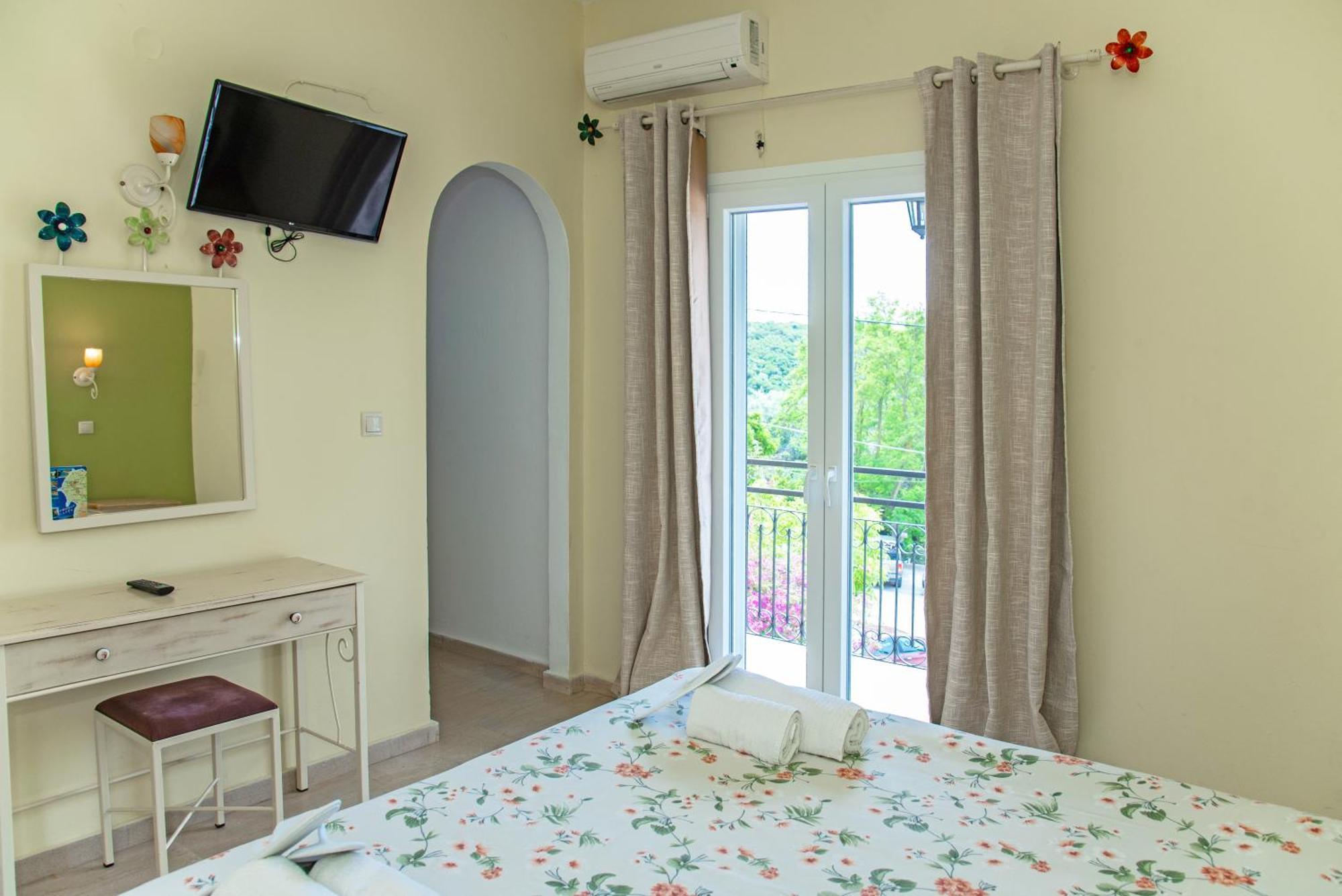 Taxi Driver Apartments Palaiokastritsa Exterior foto